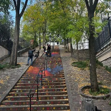 Lägenhet Trois Pieces Au Coeur De Montmartre *