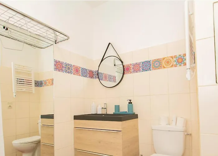 Trois Pieces Au Coeur De Montmartre Apartamento Paris